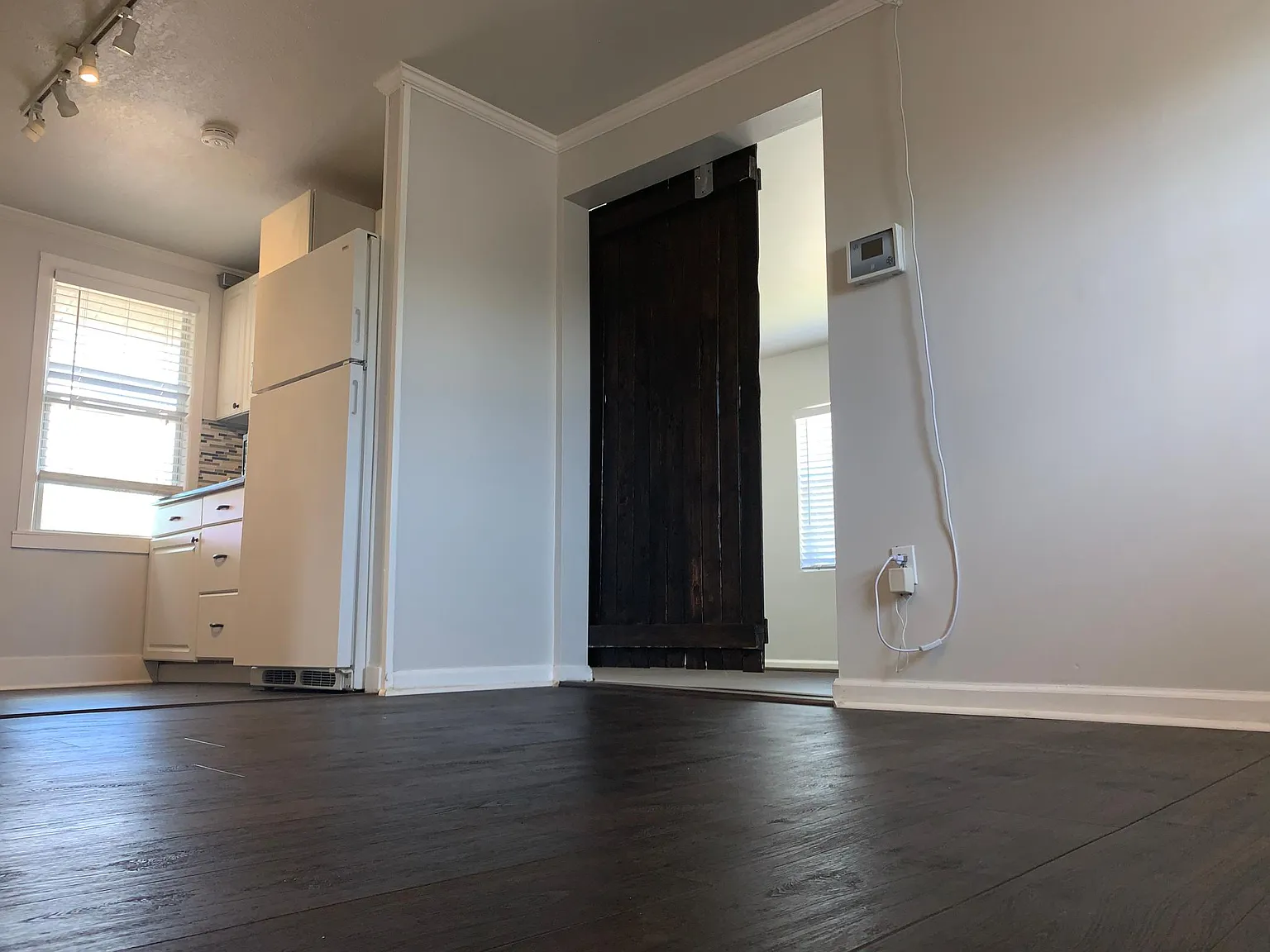 137 NE Lincoln Cir N — Photo 4