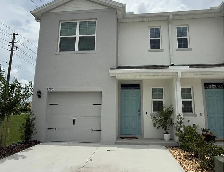 1206 Balsam Dr — Photo 1