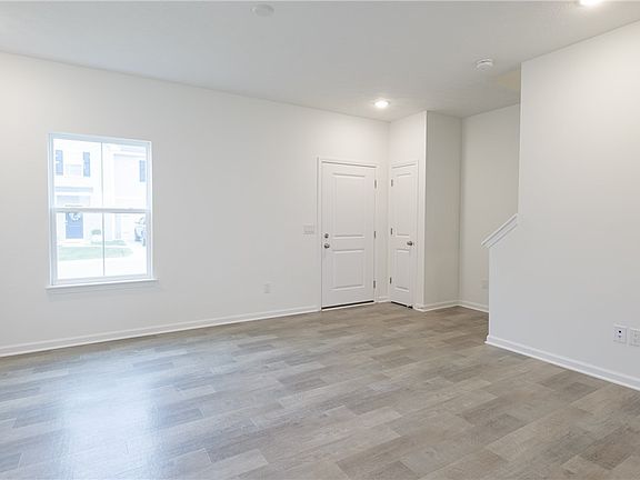 3rd image of 668 Crossings Ln