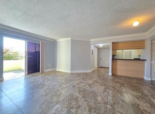 10785 SW 108th Ave APT 104, Miami, FL 33176