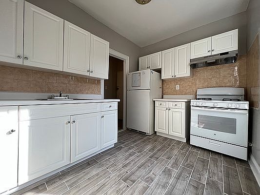 2nd image of 159 Bay 29 St #16B