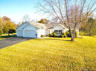 7403 Beach Ct, Wonder Lake, IL 60097