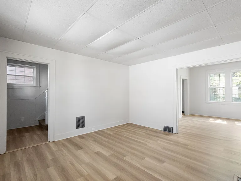 2810 Freeland St — Photo 23