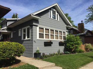 831 Hayes Ave, Oak Park, IL 60302