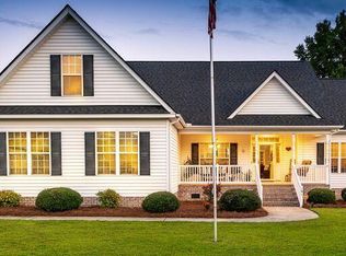 191 Magnolia Dr, Winterville, NC 28590