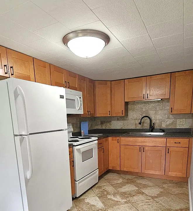 86 Marble Ave