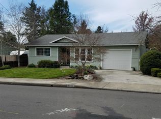 1360 NW Conklin Ave, Grants Pass, OR 97526
