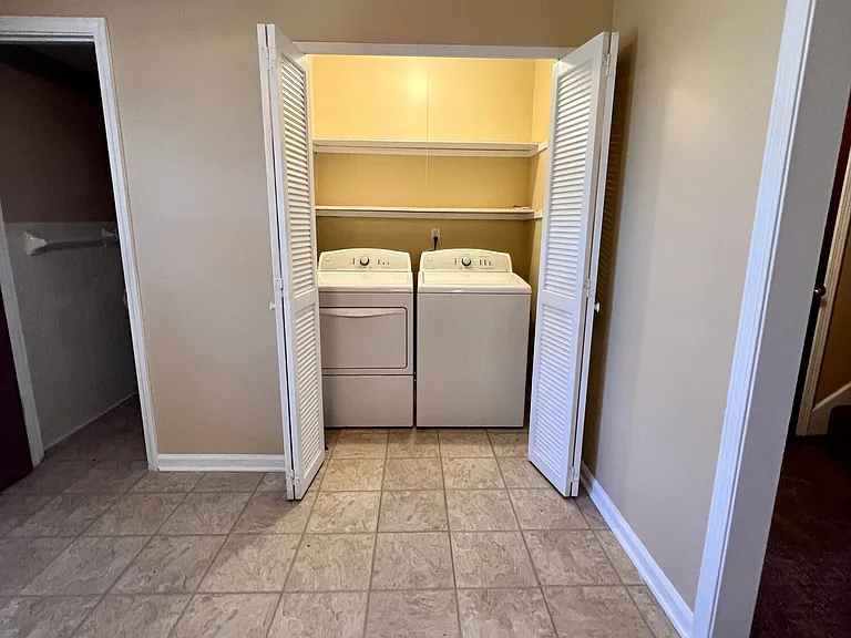 3327 Wood Valley Ct — Photo 13