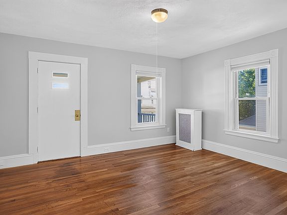 5th image of 44 Watts St