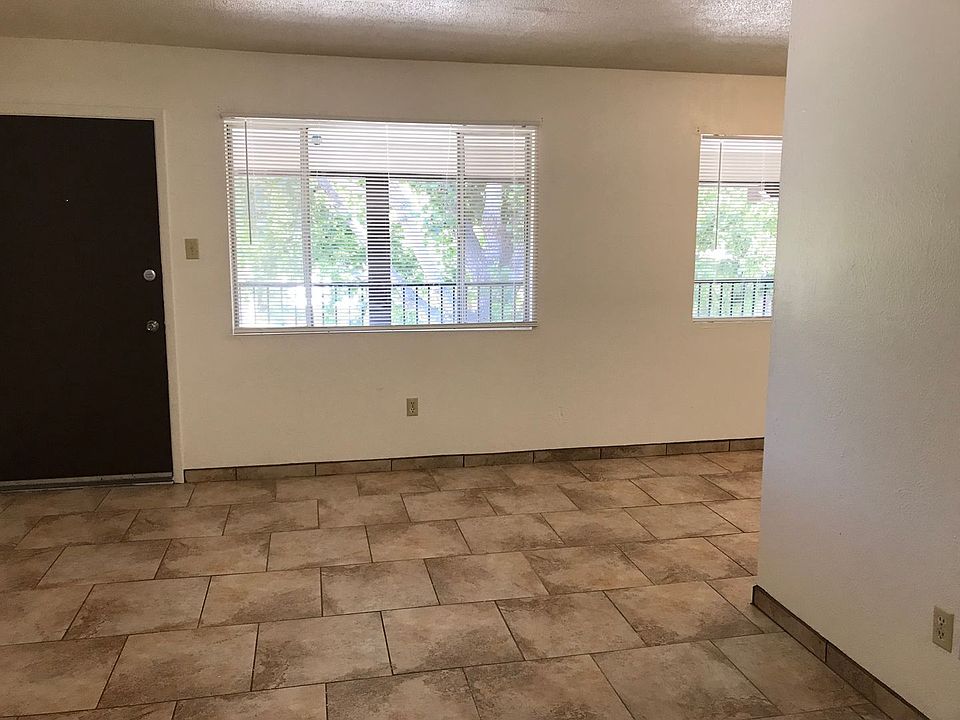 1st image of 1601 N Virginia St #30