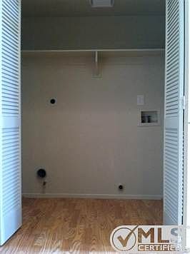 5th image of 1214 Oyster Pl #92