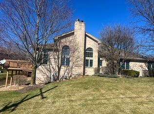 24 Pine Needles Dr, Lemont, IL 60439