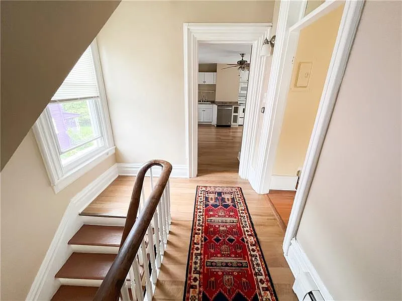 196 Broad St — Photo 2