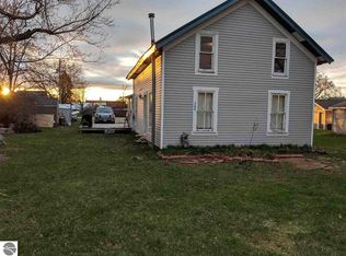 304 Pine St, Kalkaska, MI 49646