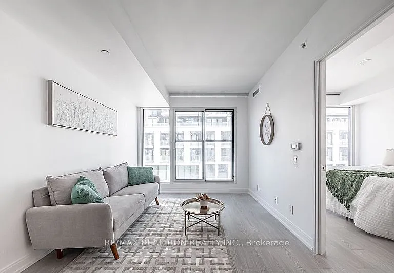 181 Dundas St E #702 — Photo 6