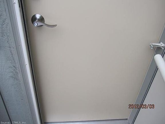 4th image of 430 Emmett St APT A