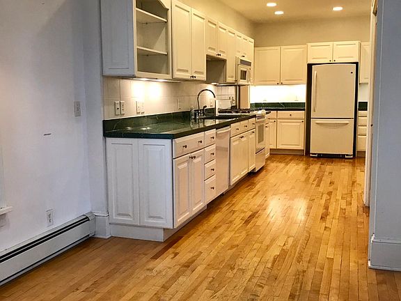 4th image of 3035 Irving Ave S APT 1