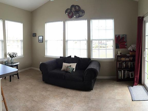 5th image of 2341 Solidago Dr