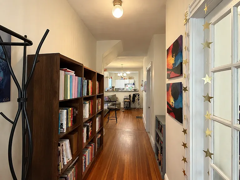 21 Willow Ave — Photo 4