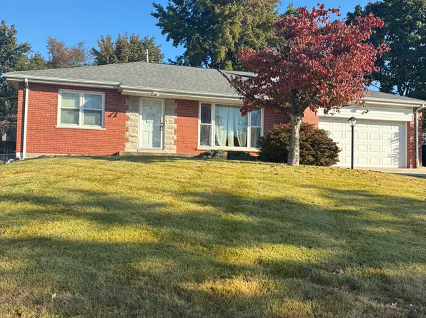 10629 Larkspur Dr, Saint Louis, MO 63123