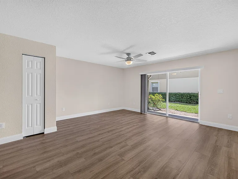 2786 SE Birmingham Dr — Photo 8