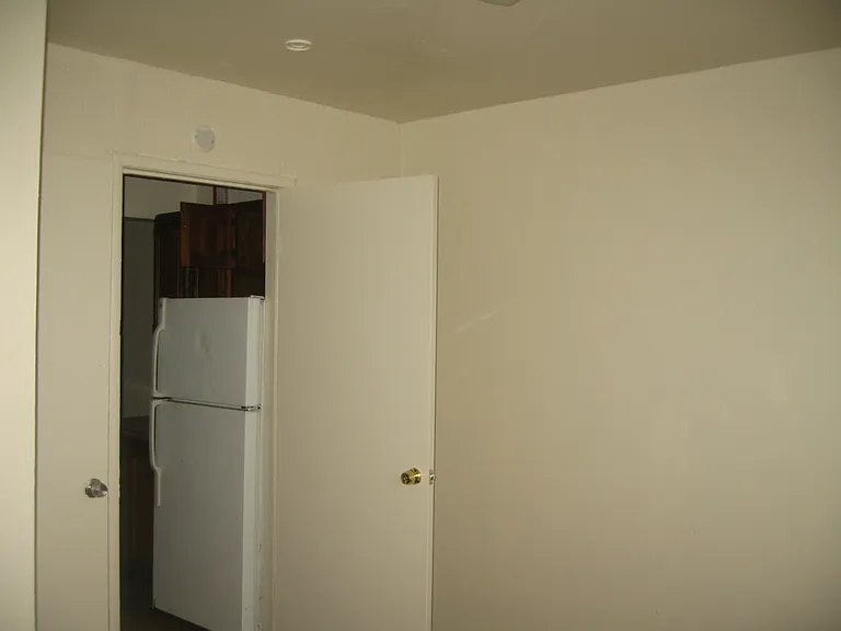 10010 Macarthur Blvd #4 — Photo 2