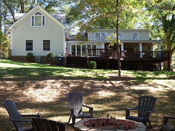 4th image of 135 Woodlawn Dr NE