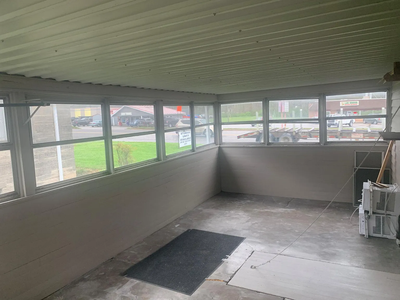 3 bed, 1052 sqft, $1,100 — Photo 4