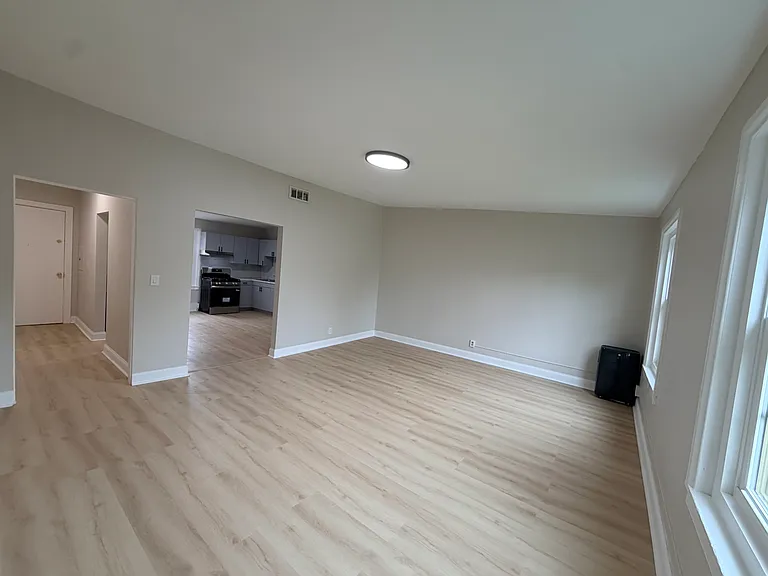 217 Northampton St #4 — Photo 4