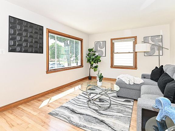 5th image of 2321 S 82nd STREET