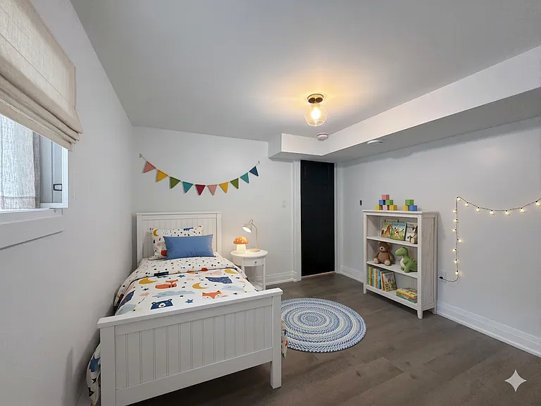 184 Ottawa St S #1 — Photo 14