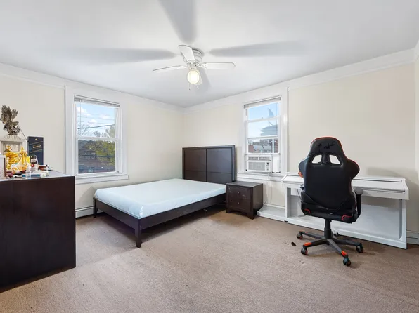 84-22 Daniels Street image 13 of 26