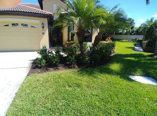 201 Mystic Falls Dr, Apollo Beach, FL 33572