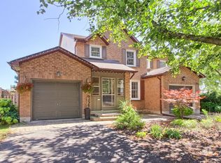 256 Ross Ln, Oakville, ON L6H 5E5