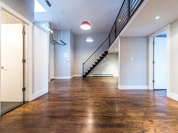 014_229_jefferson_street_3f-15