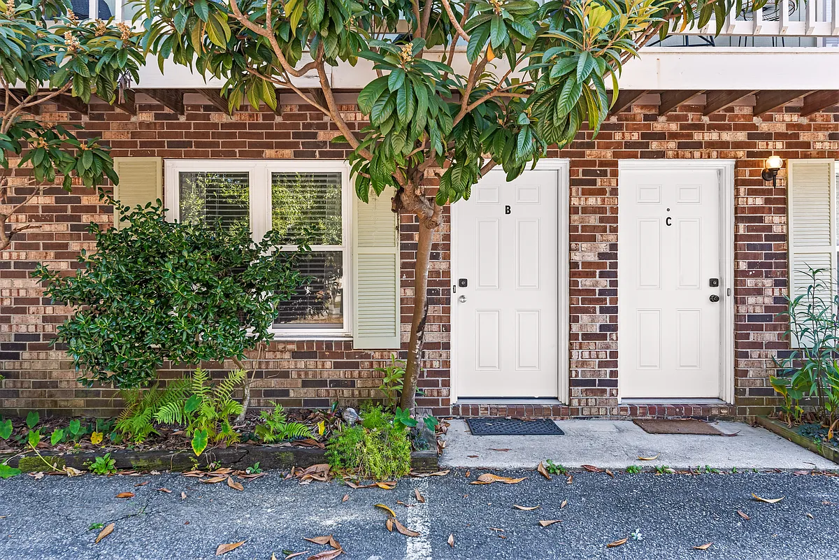 Building Photo - 90 Ashley Hall Plantation Rd #B