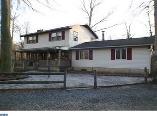 8 Hilda Dr, Burlington, NJ 08016