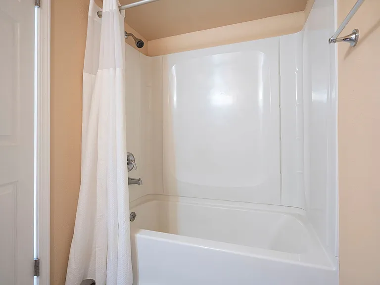 16934 E Whitaker Dr #F — Photo 21