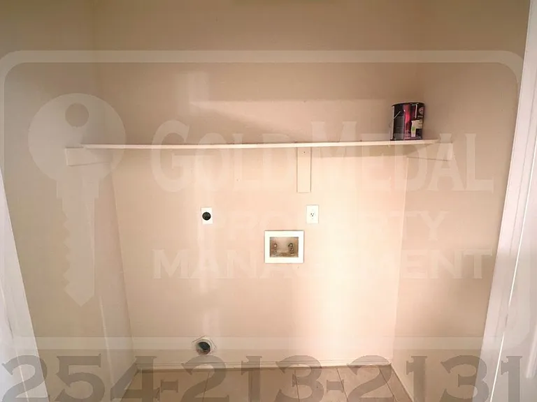 3402 Hereford Ln — Photo 7