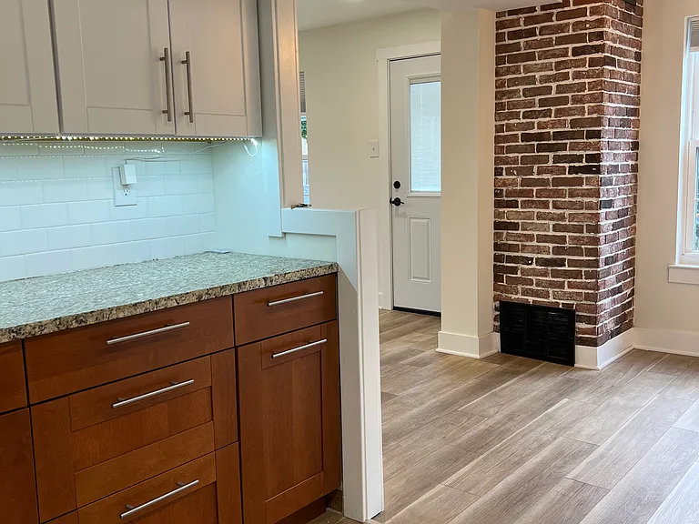 260 Arbour Ct — Photo 11