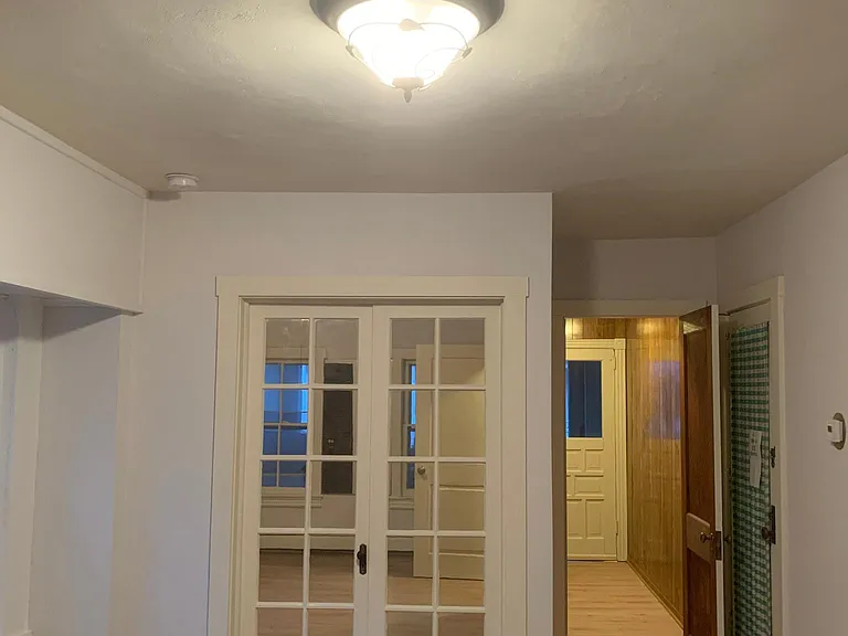 42 Humbert St #42 — Photo 5