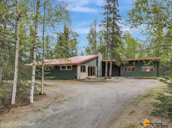 7956 Seclusion Dr, Anchorage, AK 99504