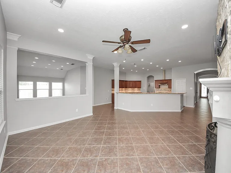 18403 Sierra Falls Ct — Photo 19