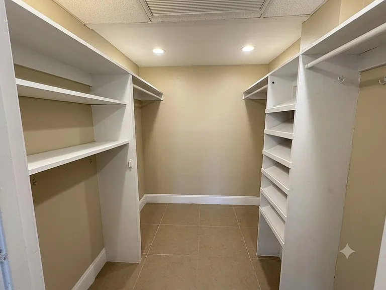 2800 N Flagler Dr #211-1 — Photo 19