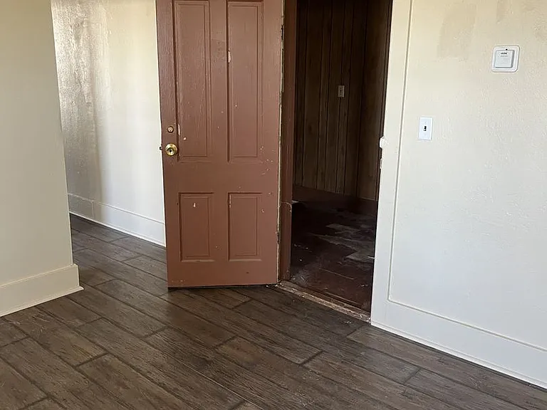 232 N Nash St — Photo 15