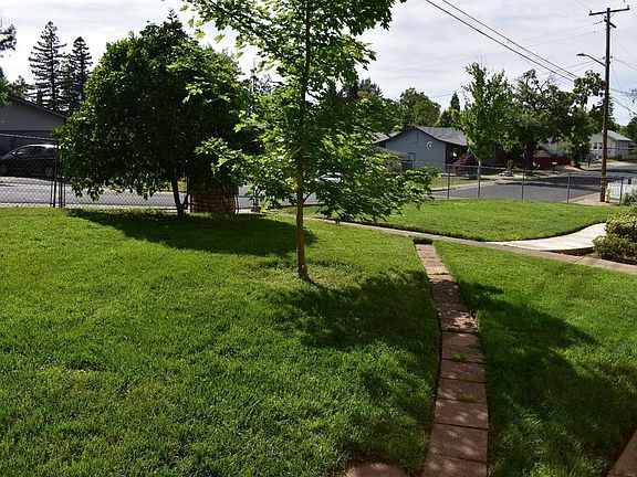 2nd image of 301 Center St