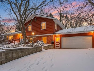 1015 W Maple St, River Falls, WI, 54022