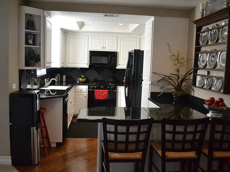2925 Deacon St #7 — Photo 2
