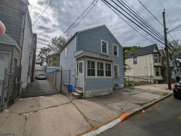 26 Duryea St, Newark City, NJ 07103