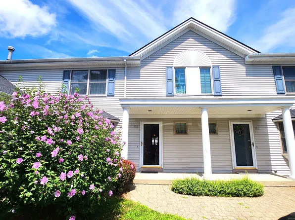 405 Stoney Way #405, New Fairfield, CT 06812